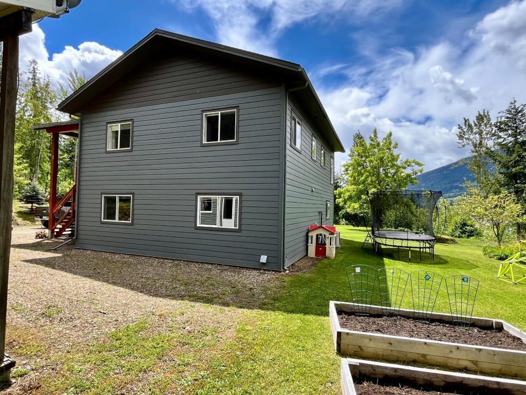 









185


DONNELLYS

Road,
Nakusp,




BC
V0G 1R1

