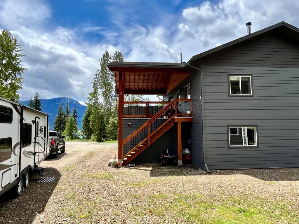 









185


DONNELLYS

Road,
Nakusp,




BC
V0G 1R1

