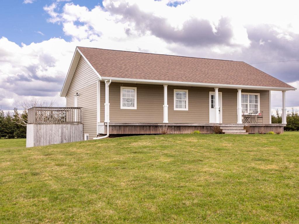 












860 BLOOMING POINT Road

,
Blooming Point,




PE
C0A 1T0

