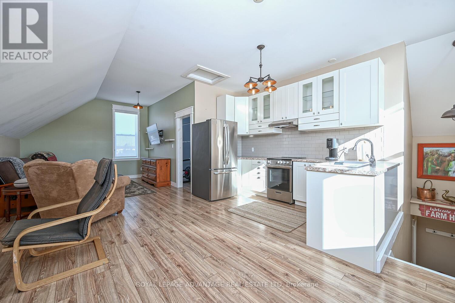












455 CHURCHILL ROAD

,
Drummond/North Elmsley,




Ontario
K7A4S4

