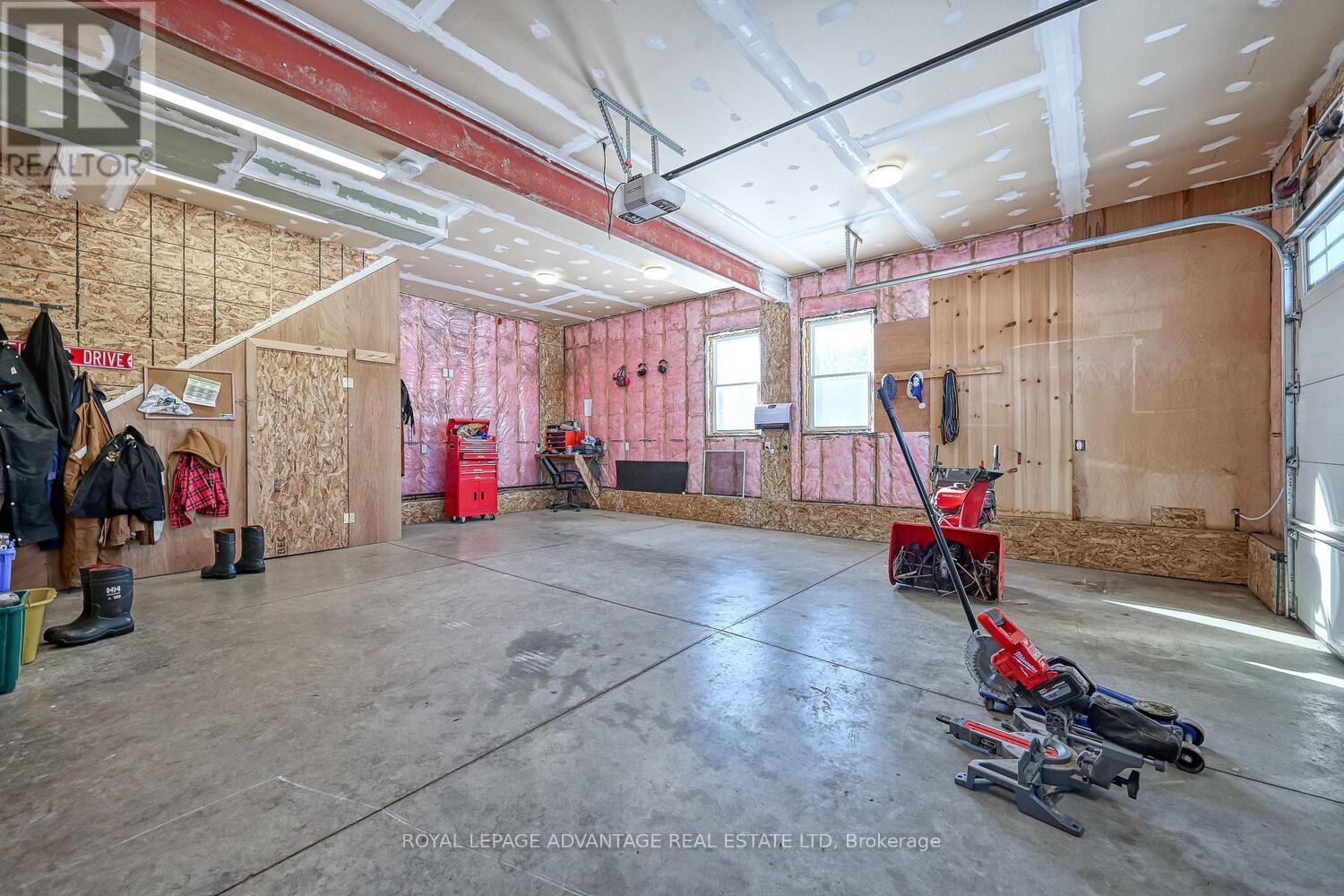 












455 CHURCHILL ROAD

,
Drummond/North Elmsley,




Ontario
K7A4S4

