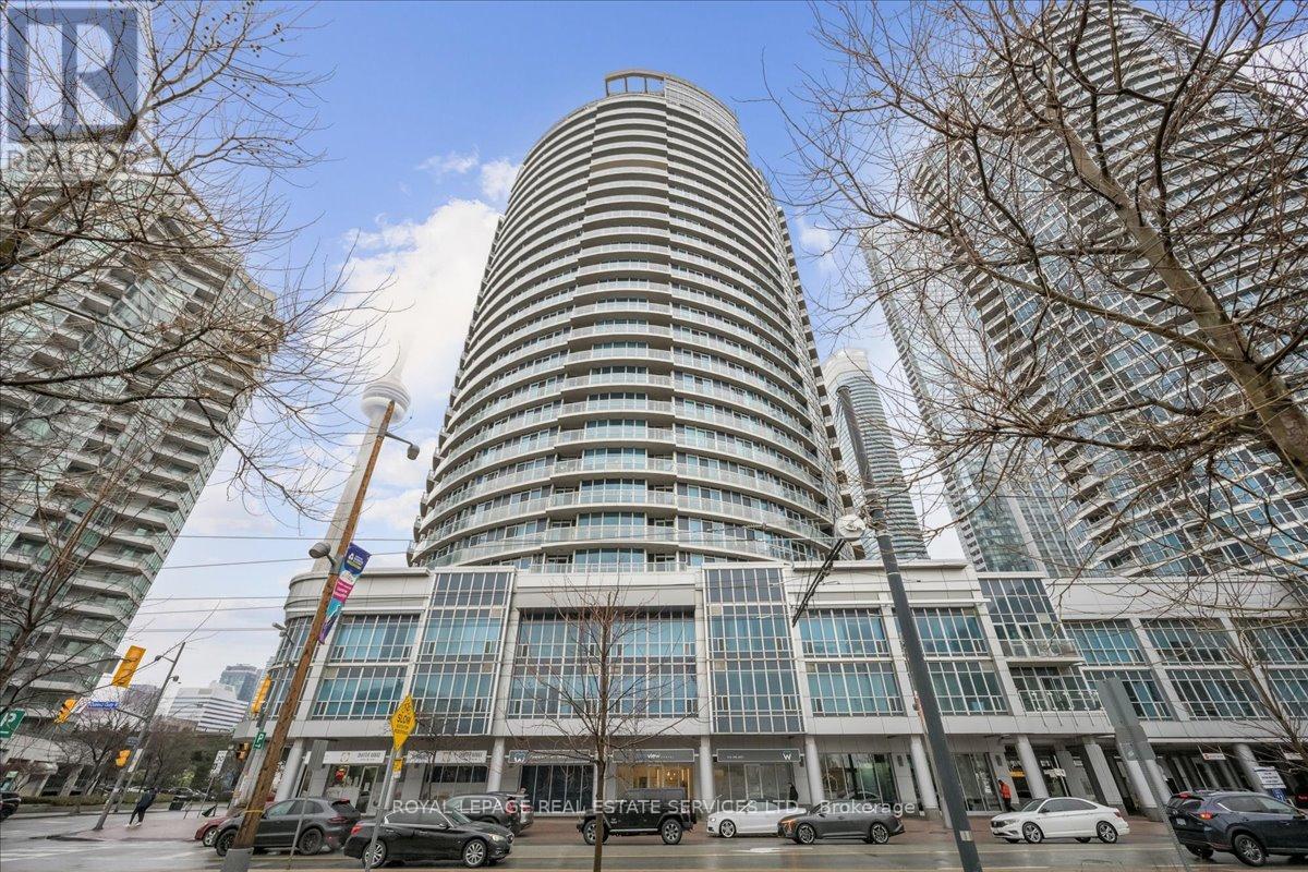 












1007 - 218 QUEENS QUAY W

,
Toronto,




Ontario
M5J2Y6

