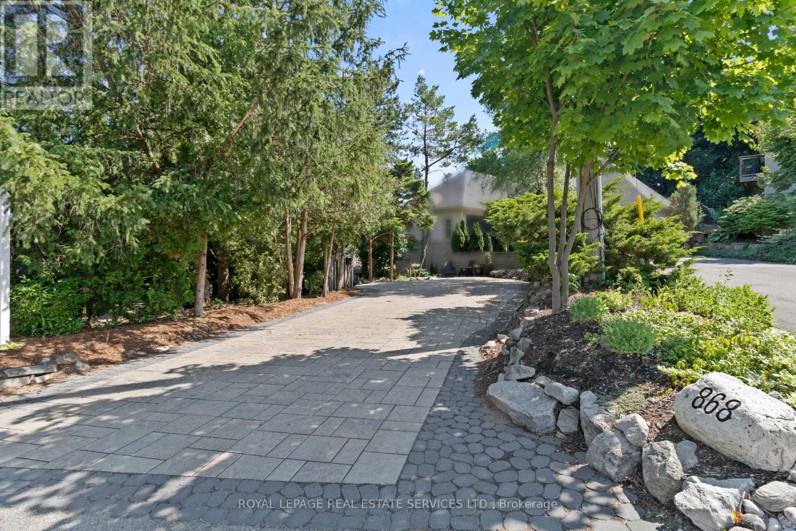 












868 DANFORTH PLACE

,
Burlington,




Ontario
L7T1S2

