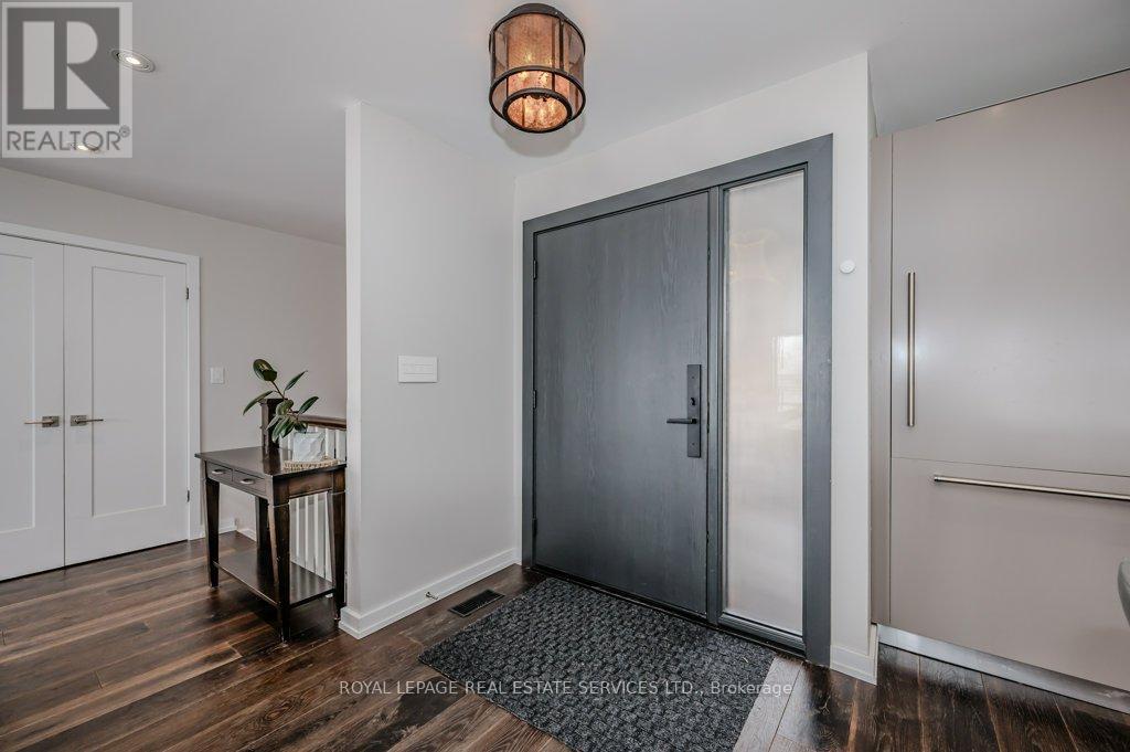 












868 DANFORTH PLACE

,
Burlington,




Ontario
L7T1S2

