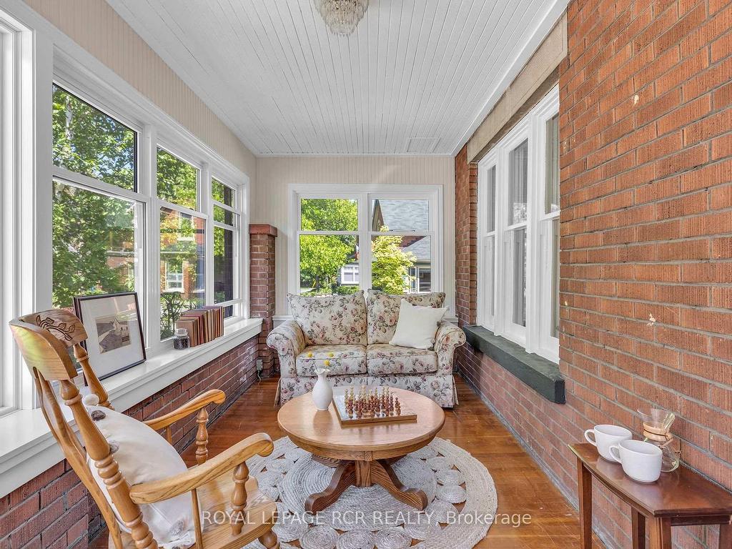 









9


Wellington

Street,
Orangeville,




ON
L9W 2L2

