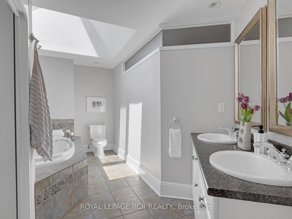 









9


Wellington

Street,
Orangeville,




ON
L9W 2L2

