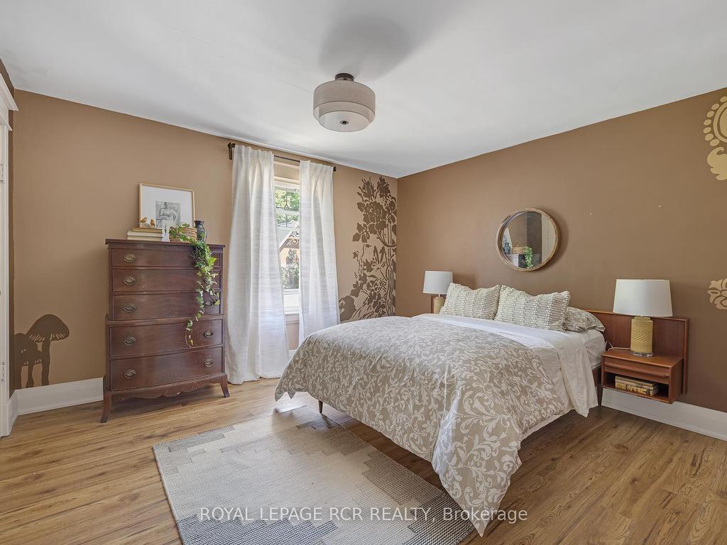 









9


Wellington

Street,
Orangeville,




ON
L9W 2L2

