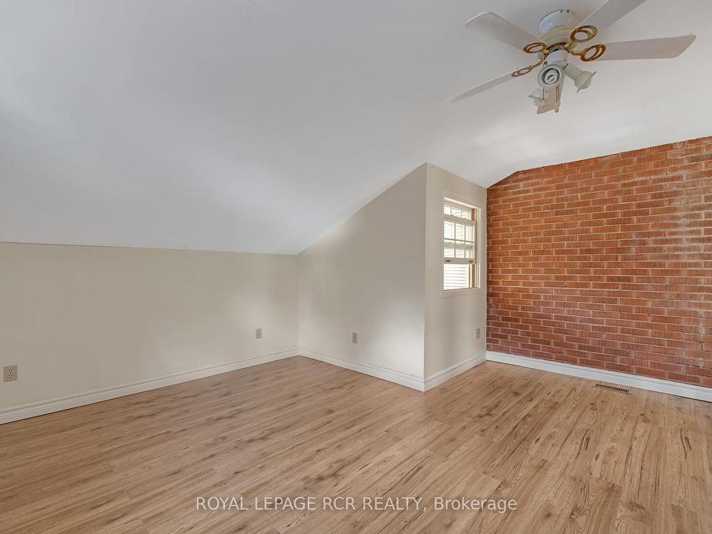 









9


Wellington

Street,
Orangeville,




ON
L9W 2L2

