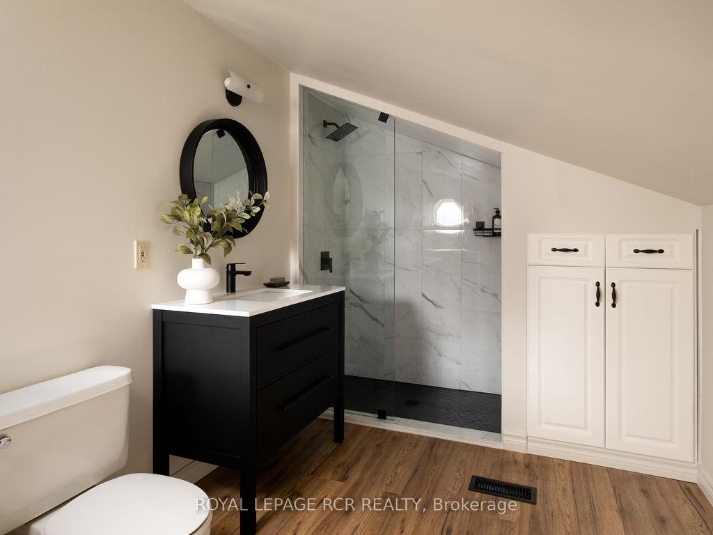 









9


Wellington

Street,
Orangeville,




ON
L9W 2L2

