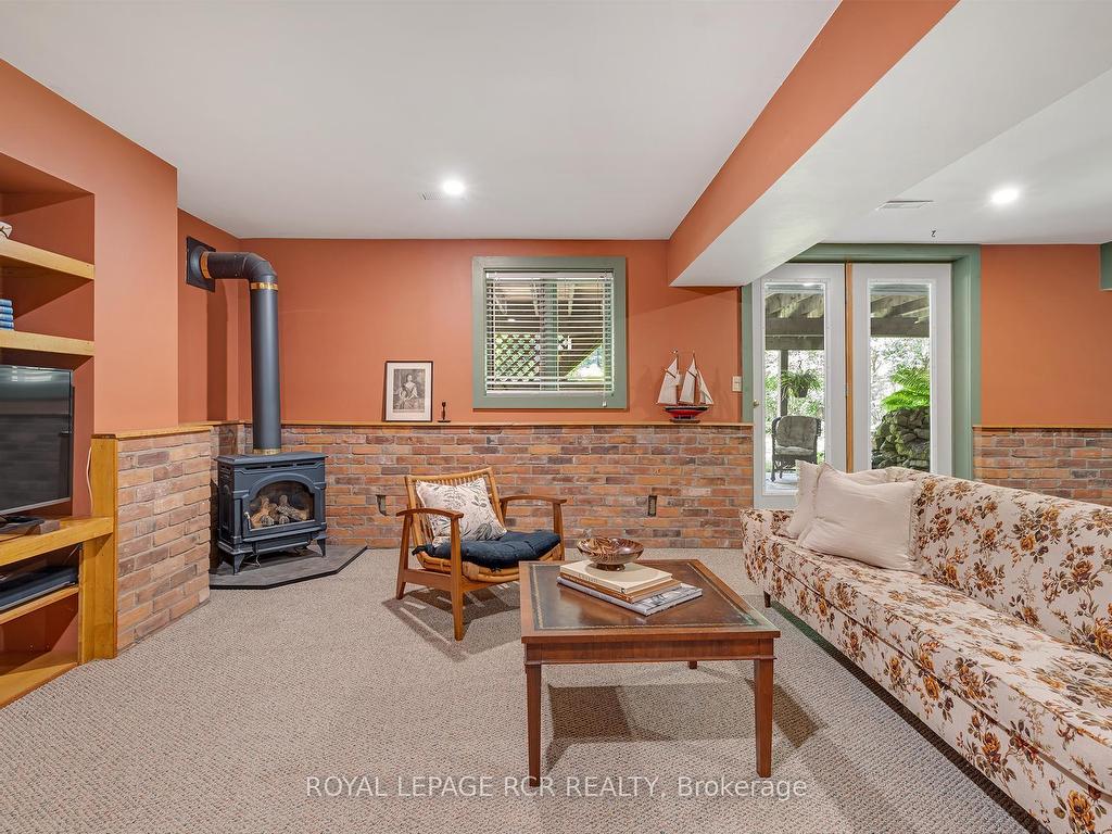 









9


Wellington

Street,
Orangeville,




ON
L9W 2L2

