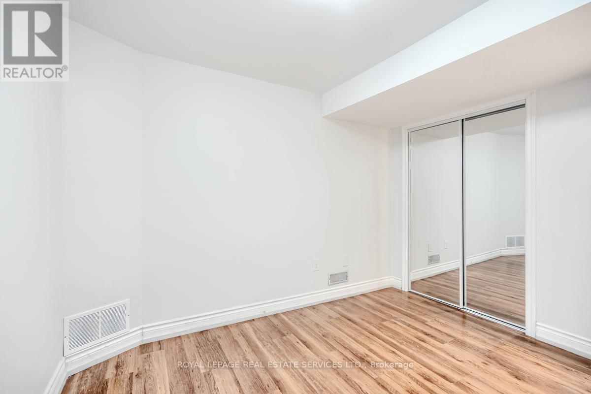 












5444 LONGFORD DRIVE

,
Mississauga,




Ontario
L5M6L4

