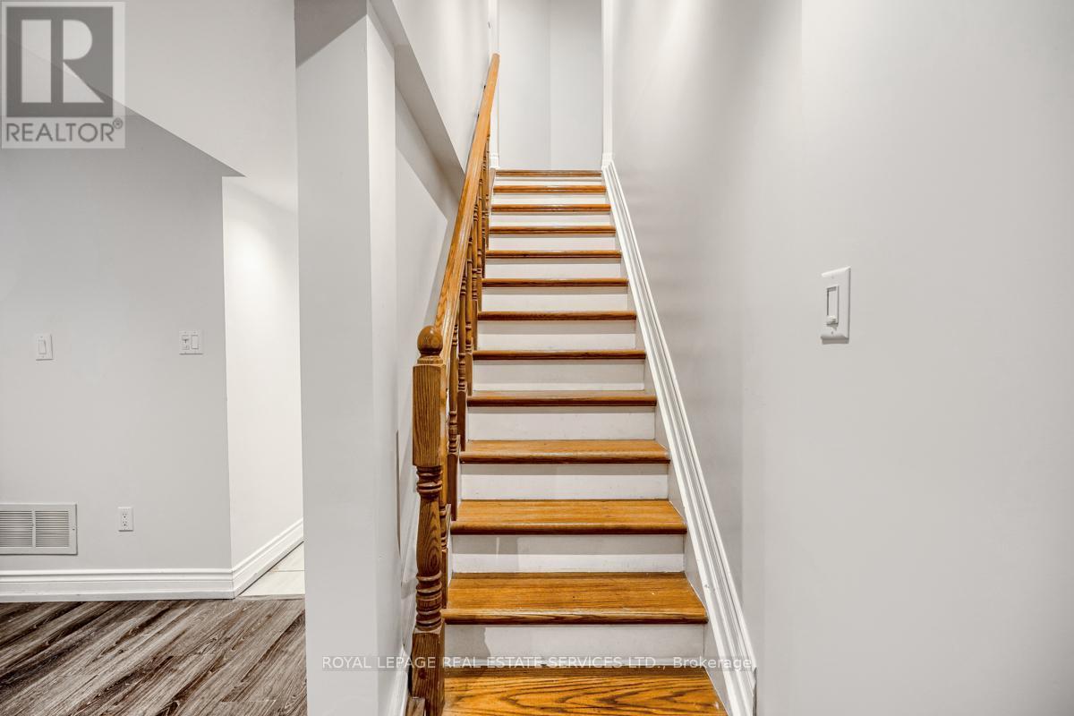 












5444 LONGFORD DRIVE

,
Mississauga,




Ontario
L5M6L4

