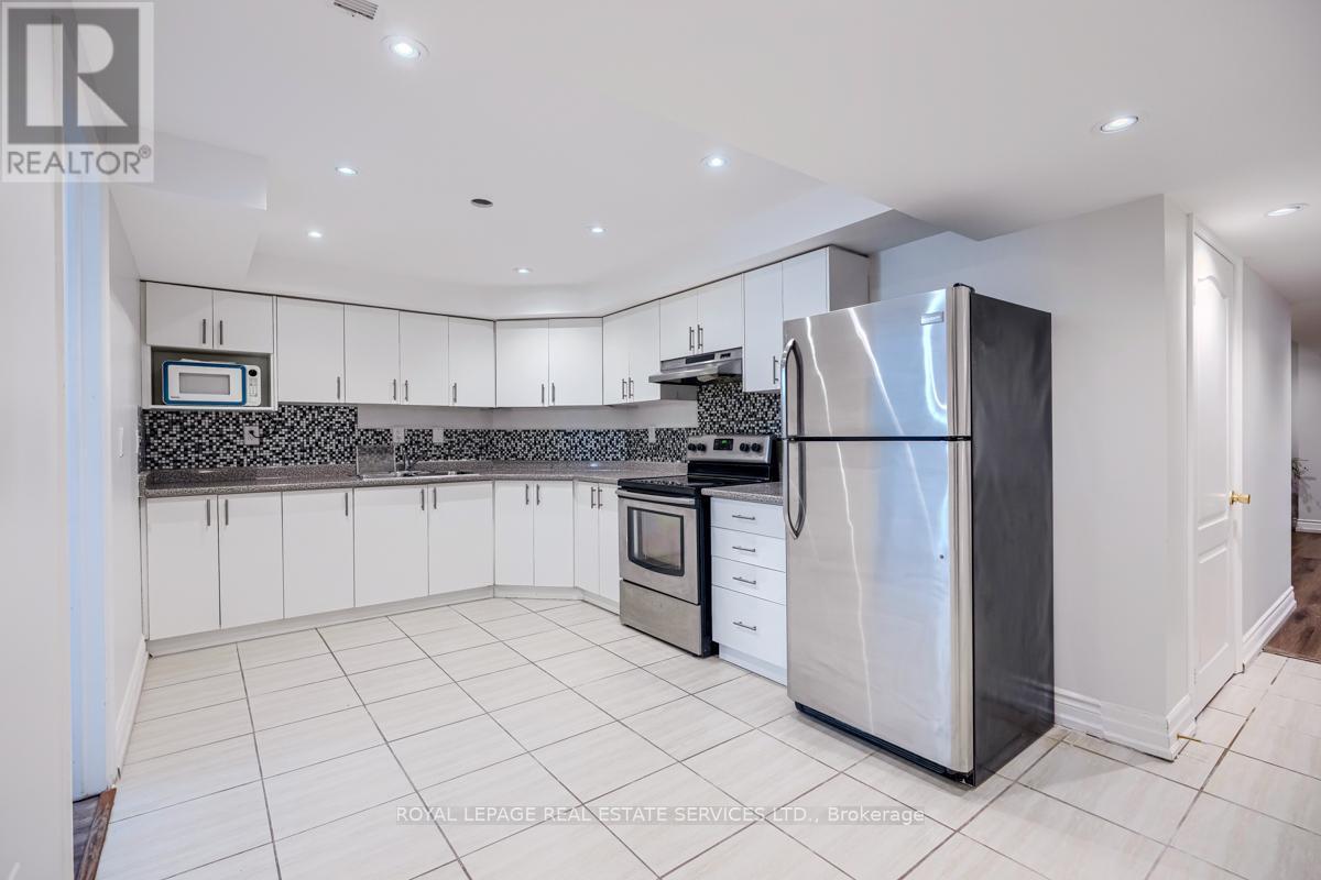 












5444 LONGFORD DRIVE

,
Mississauga,




Ontario
L5M6L4

