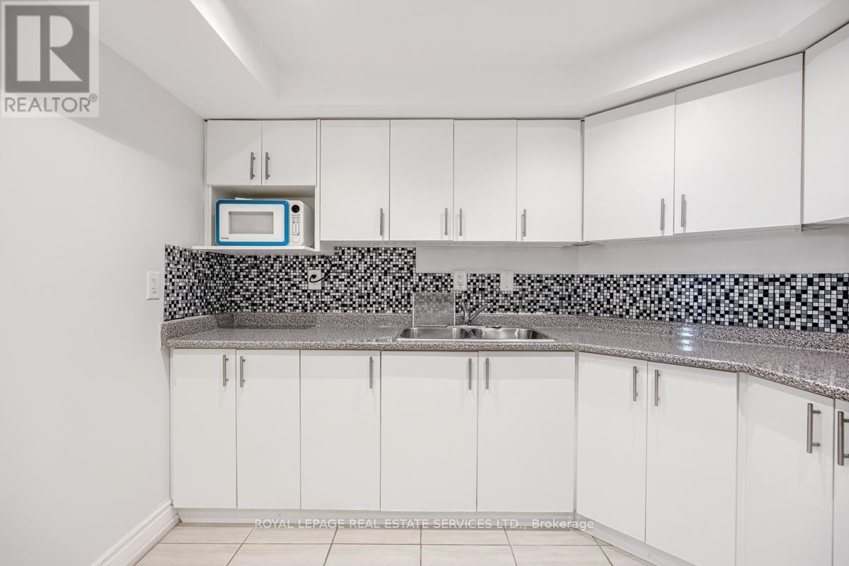 












5444 LONGFORD DRIVE

,
Mississauga,




Ontario
L5M6L4

