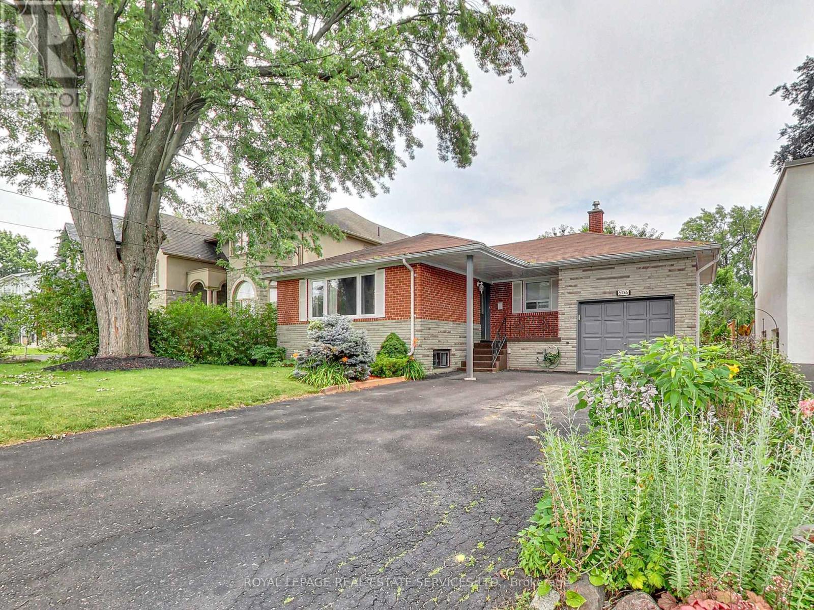 












606 BYNGMOUNT AVENUE

,
Mississauga,




Ontario
L5G1R1

