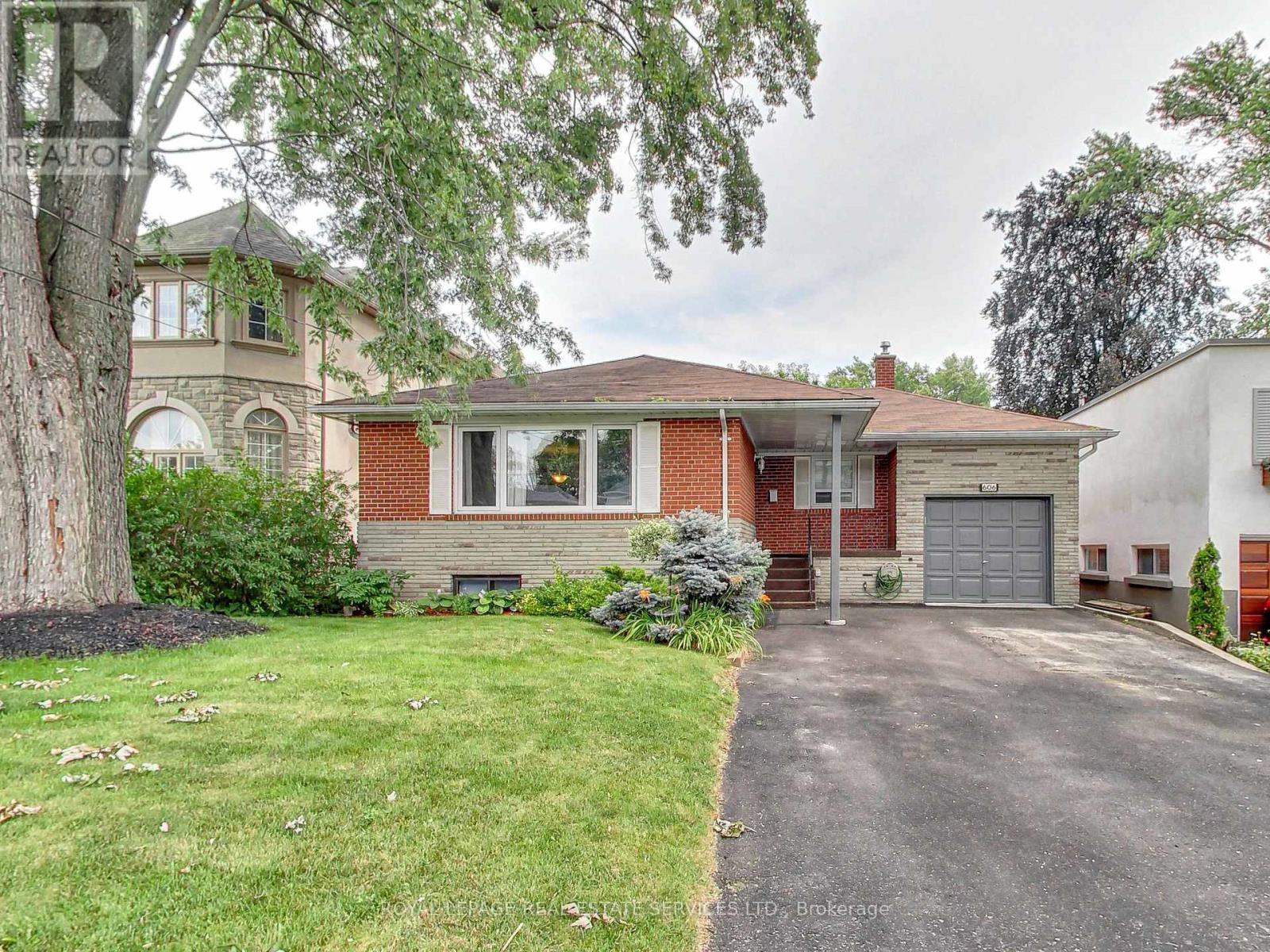 












606 BYNGMOUNT AVENUE

,
Mississauga,




Ontario
L5G1R1


