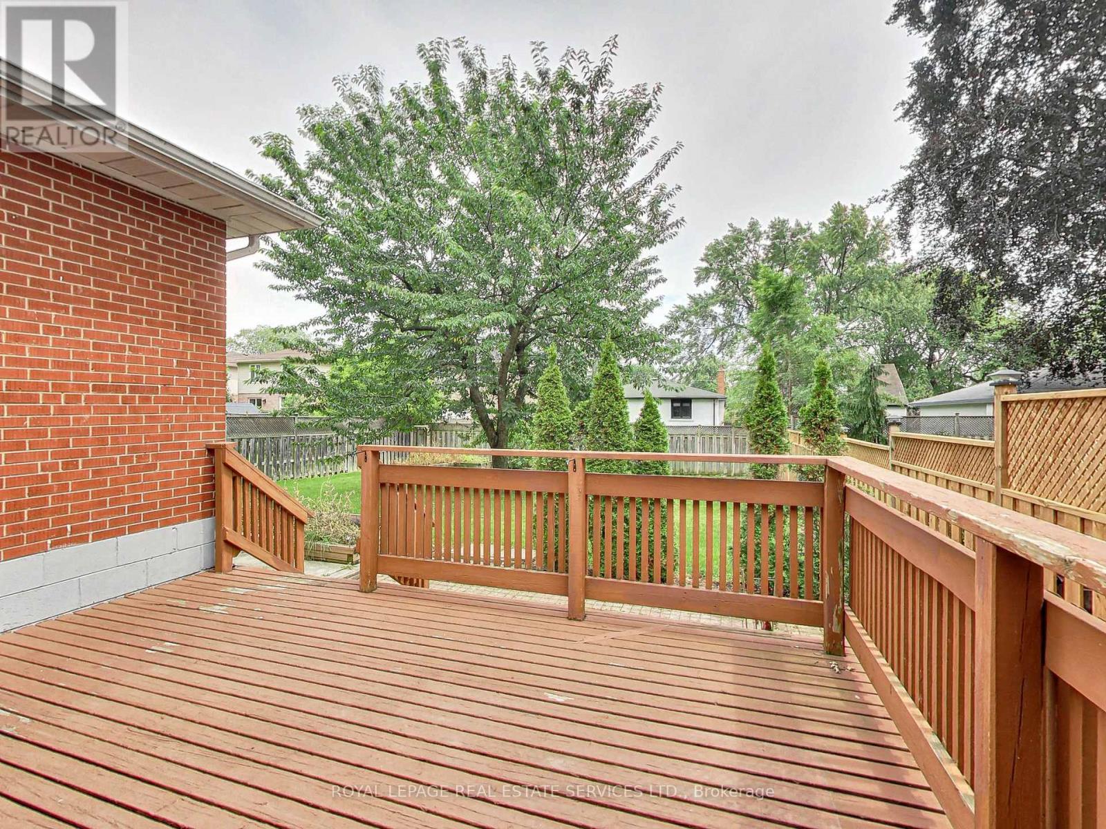 












606 BYNGMOUNT AVENUE

,
Mississauga,




Ontario
L5G1R1

