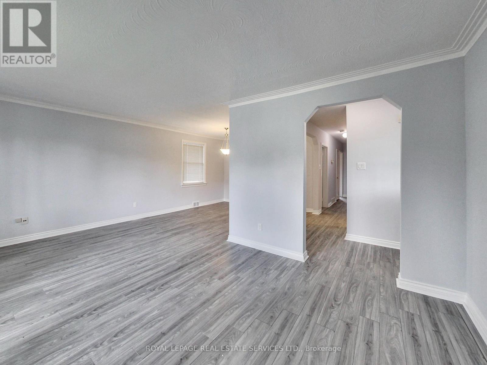 












606 BYNGMOUNT AVENUE

,
Mississauga,




Ontario
L5G1R1

