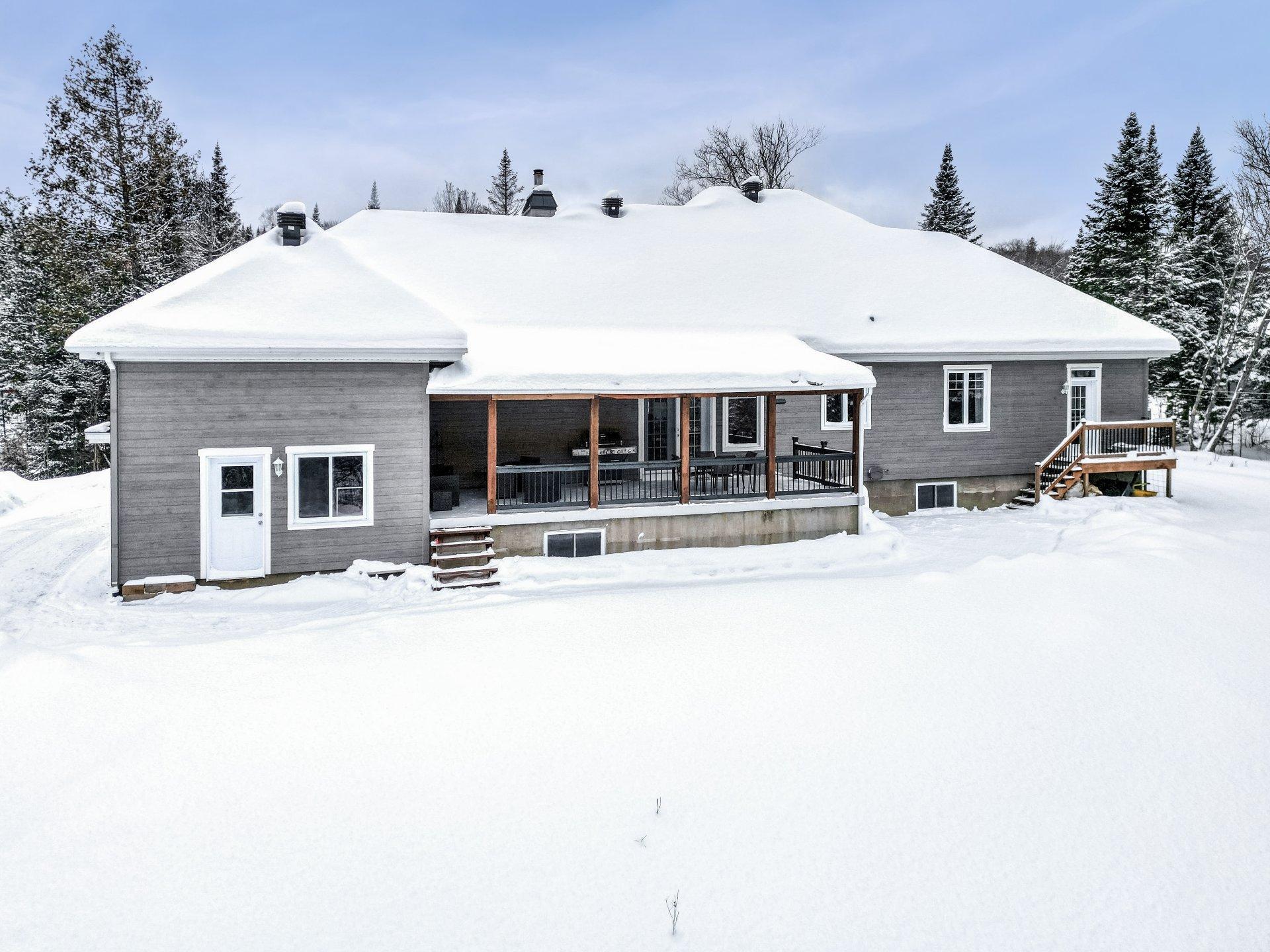 









111


Rue du Joli-Bois

,
Sainte-Marguerite-du-Lac-Masson,




QC
J0T1L0

