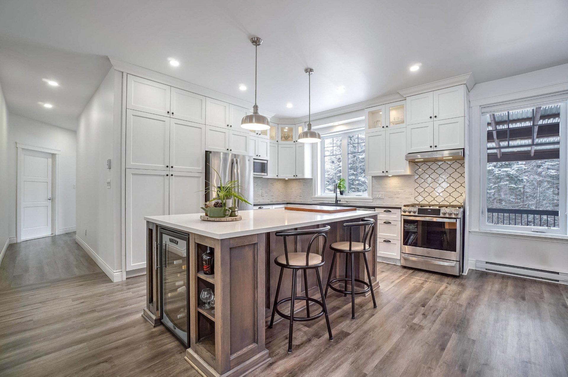 









111


Rue du Joli-Bois

,
Sainte-Marguerite-du-Lac-Masson,




QC
J0T1L0

