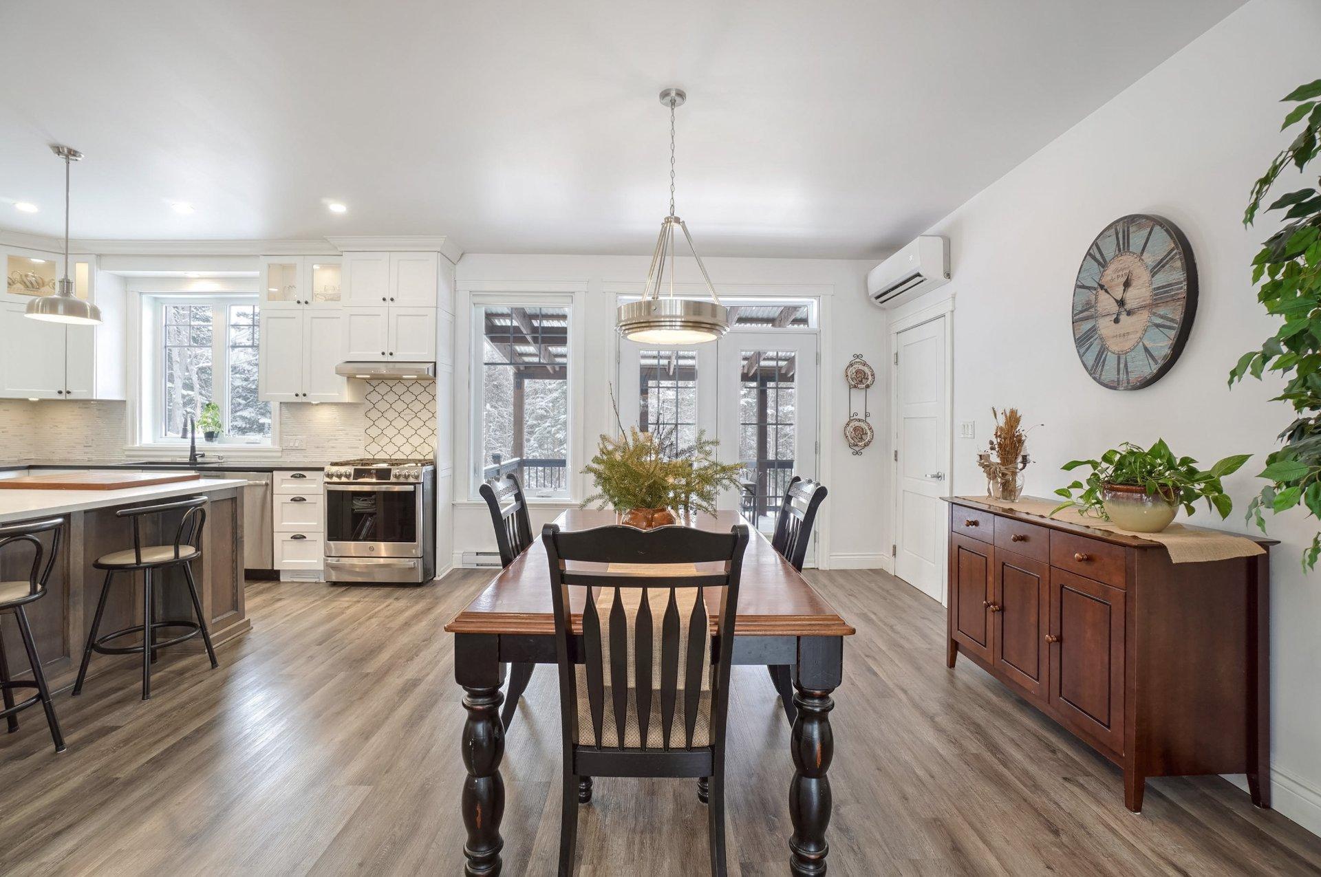 









111


Rue du Joli-Bois

,
Sainte-Marguerite-du-Lac-Masson,




QC
J0T1L0

