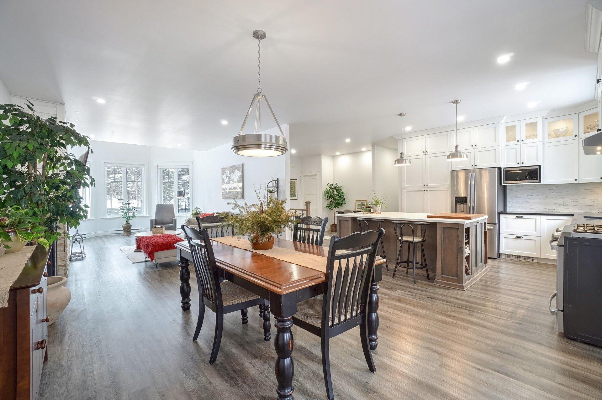 









111


Rue du Joli-Bois

,
Sainte-Marguerite-du-Lac-Masson,




QC
J0T1L0

