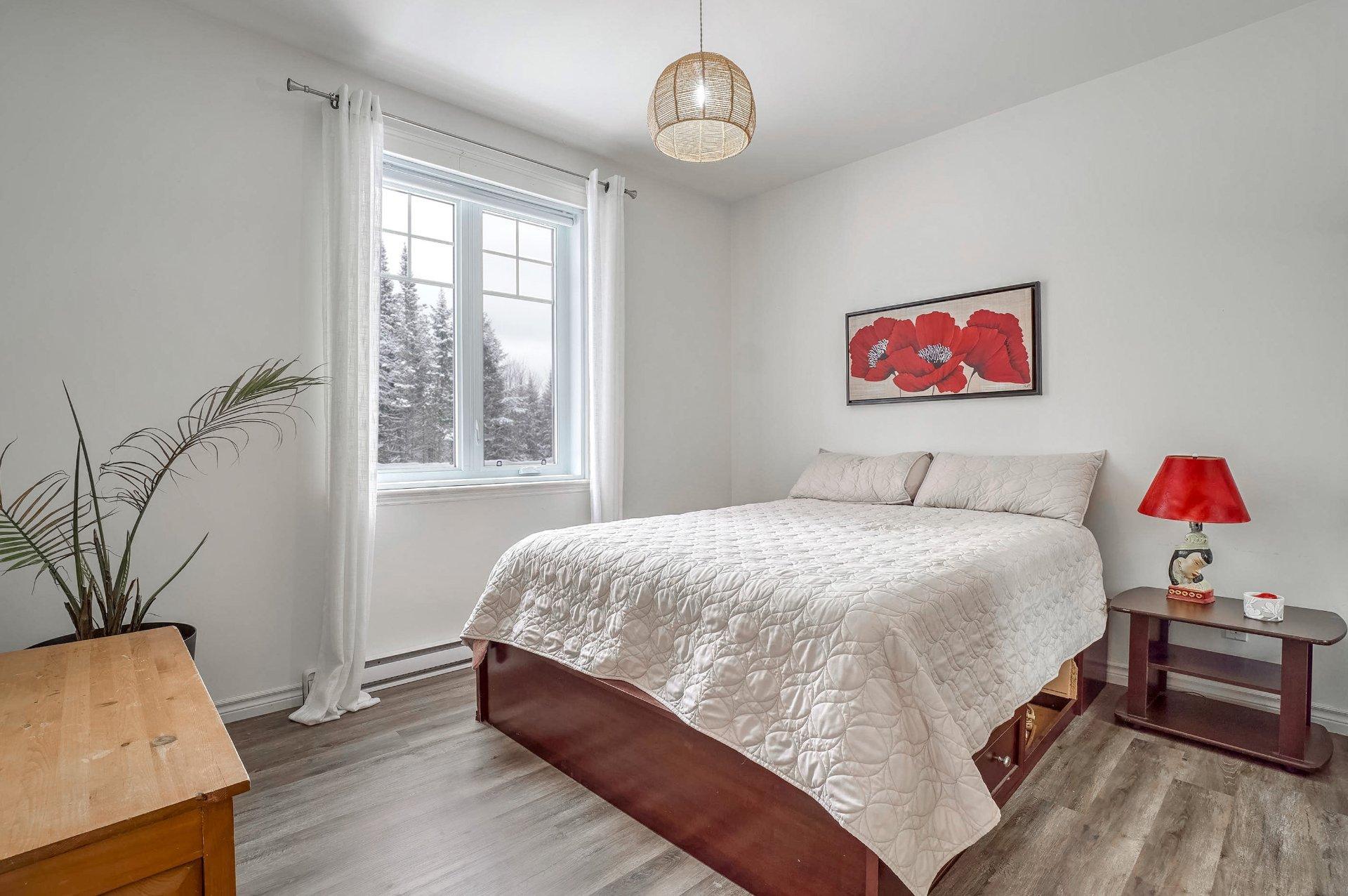 









111


Rue du Joli-Bois

,
Sainte-Marguerite-du-Lac-Masson,




QC
J0T1L0

