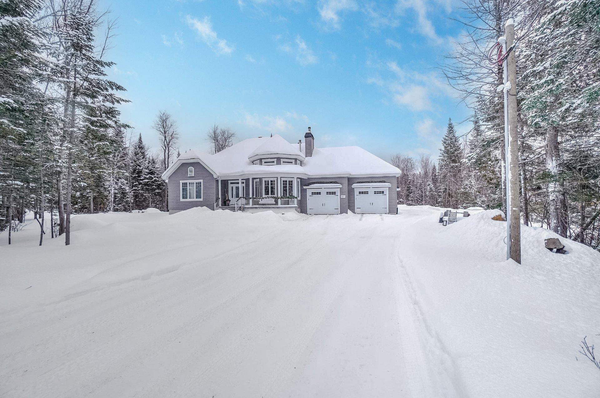 









111


Rue du Joli-Bois

,
Sainte-Marguerite-du-Lac-Masson,




QC
J0T1L0

