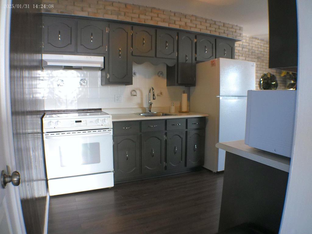 









16


Rue Tortellier

,
Sept-Îles,




QC
G4R4T2

