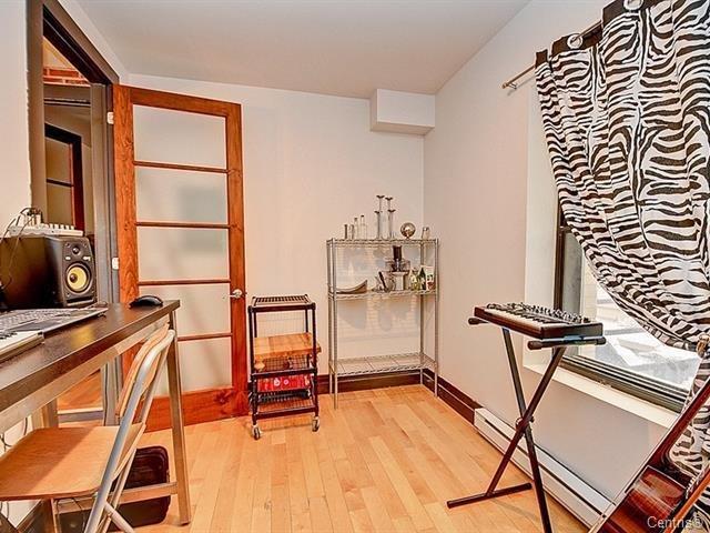 









4294


Av. Papineau

,
Montréal (Le Plateau-Mont-Royal),




QC
H2H1S9

