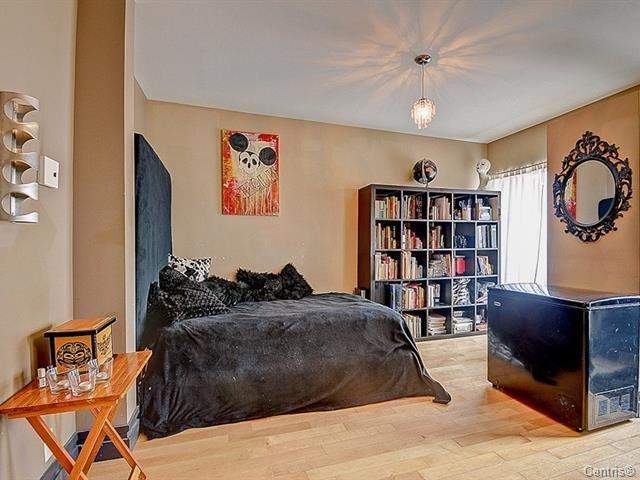 









4294


Av. Papineau

,
Montréal (Le Plateau-Mont-Royal),




QC
H2H1S9

