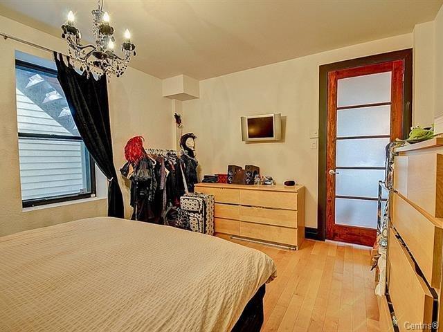 









4294


Av. Papineau

,
Montréal (Le Plateau-Mont-Royal),




QC
H2H1S9

