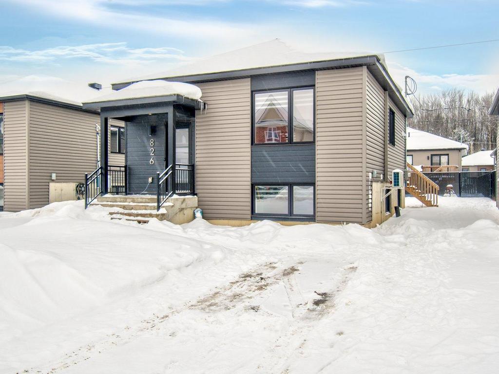 









826


Rue Papineau

,
Saint-Roch-de-Richelieu,




QC
J0L2M0

