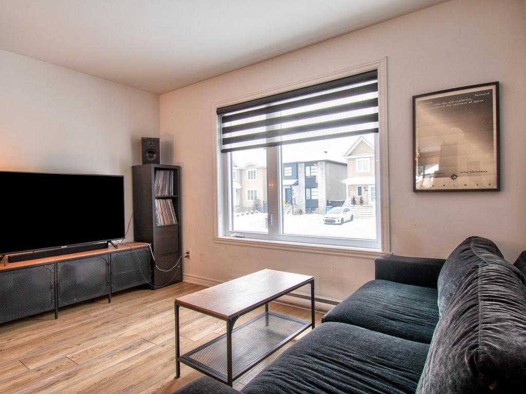 









826


Rue Papineau

,
Saint-Roch-de-Richelieu,




QC
J0L2M0

