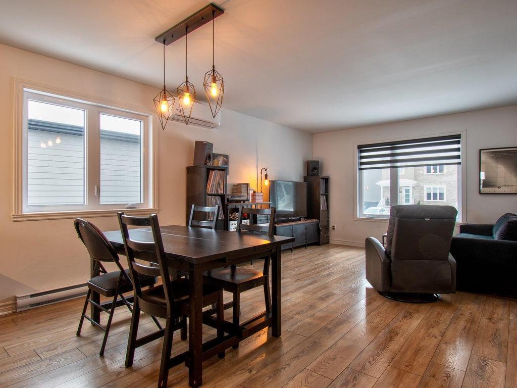 









826


Rue Papineau

,
Saint-Roch-de-Richelieu,




QC
J0L2M0

