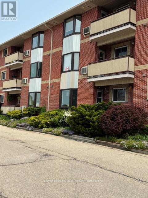 












108 - 497 BIRMINGHAM ST. EAST STREET E

,
Wellington North (Mount Forest),




Ontario
N0G2L1


