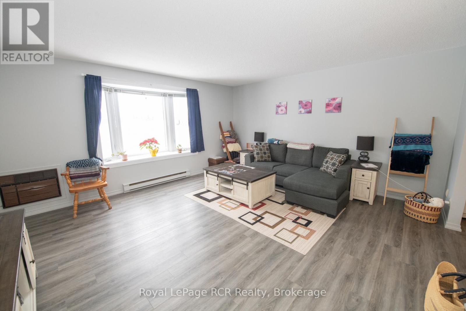 












108 - 497 BIRMINGHAM ST. EAST STREET E

,
Wellington North (Mount Forest),




Ontario
N0G2L1

