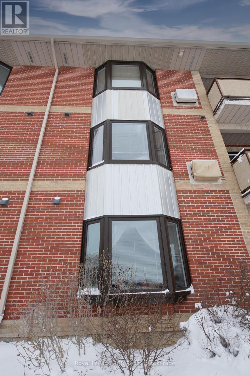 












108 - 497 BIRMINGHAM ST. EAST STREET E

,
Wellington North (Mount Forest),




Ontario
N0G2L1

