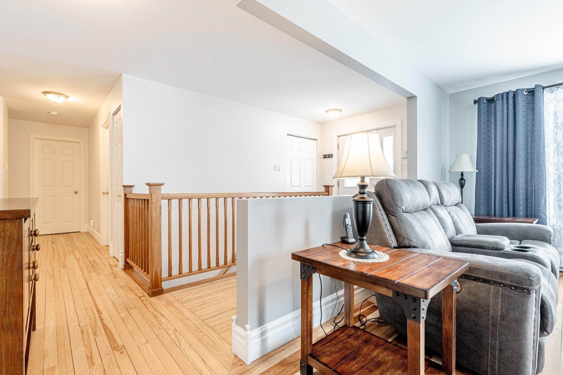 









1906


Ch. Gendron

,
Stanstead - Canton,




QC
J1X3W4

