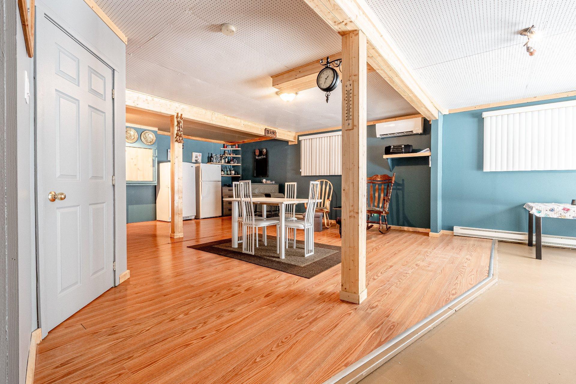 









1906


Ch. Gendron

,
Stanstead - Canton,




QC
J1X3W4

