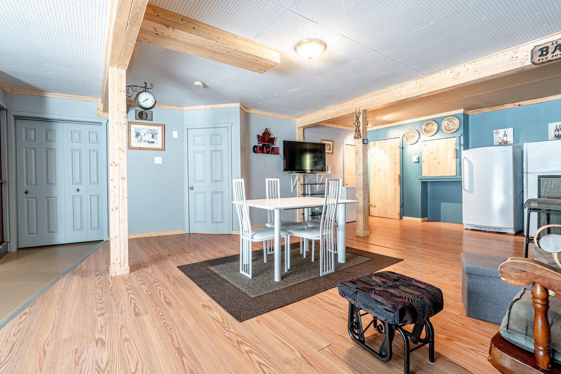 









1906


Ch. Gendron

,
Stanstead - Canton,




QC
J1X3W4

