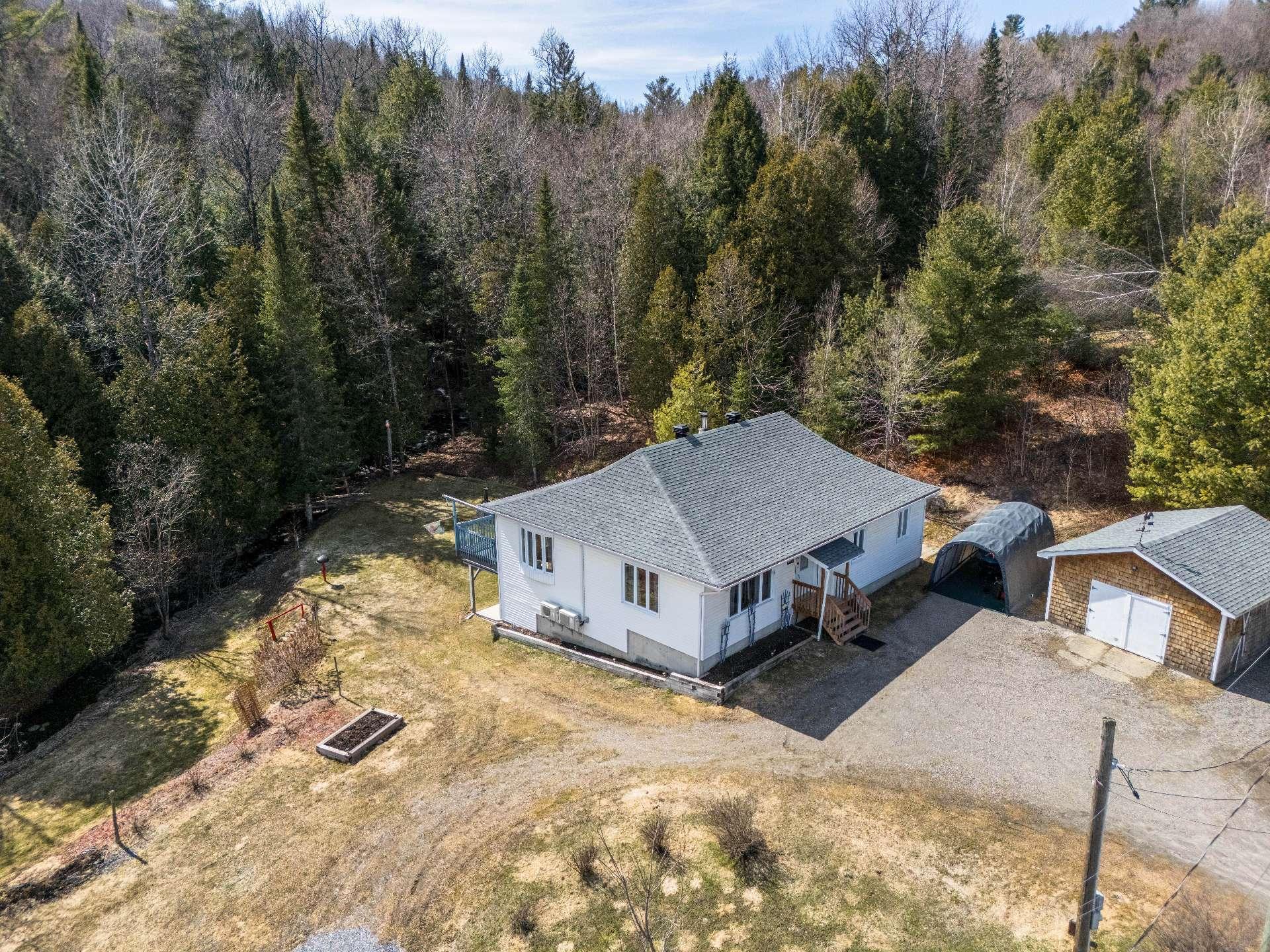 









1906


Ch. Gendron

,
Stanstead - Canton,




QC
J1X3W4

