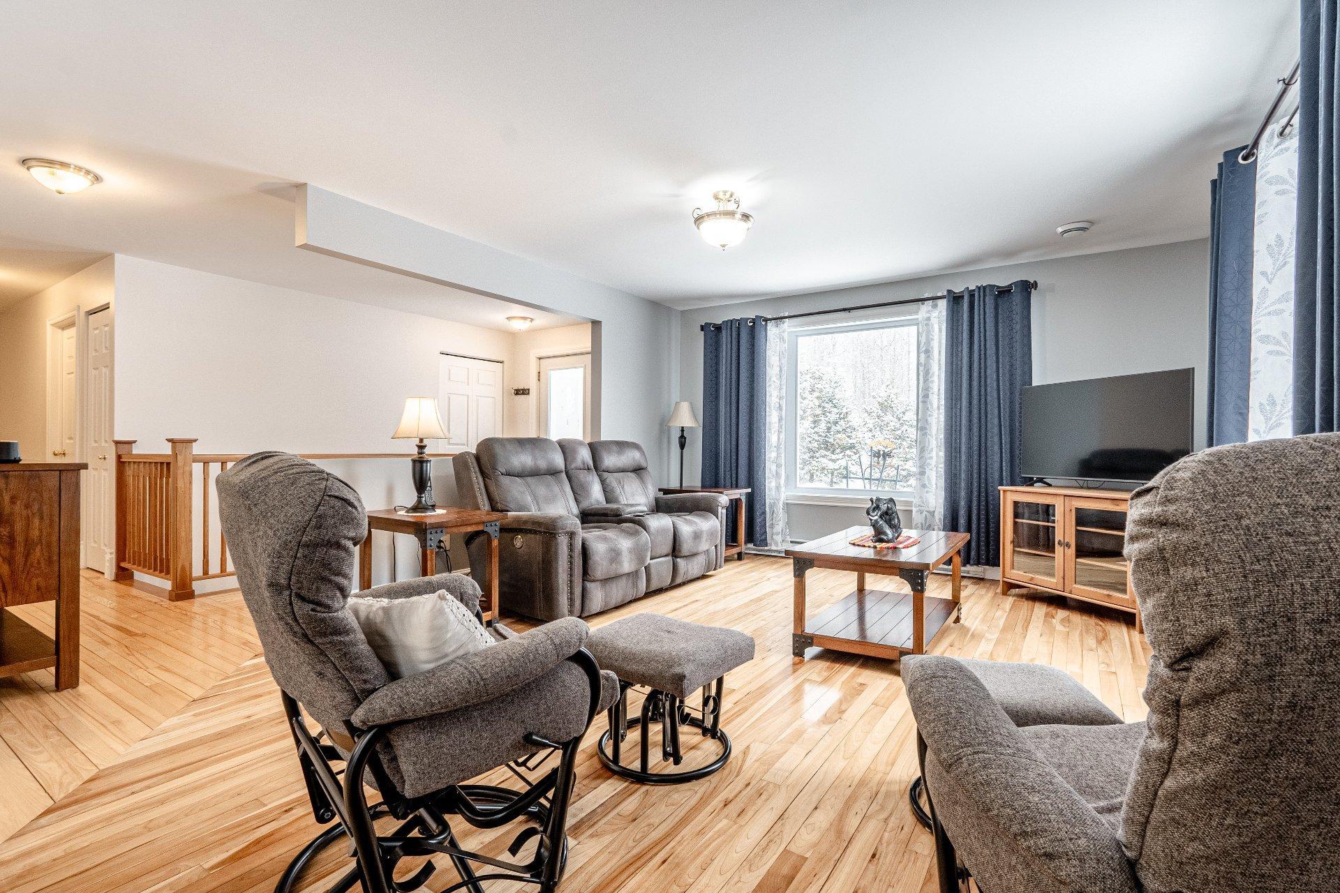









1906


Ch. Gendron

,
Stanstead - Canton,




QC
J1X3W4

