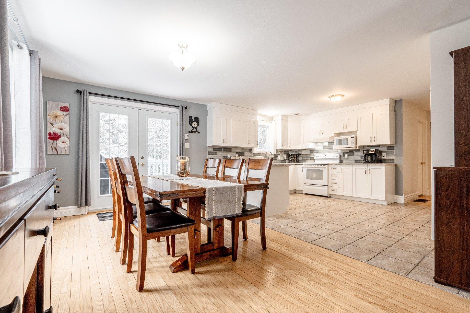 









1906


Ch. Gendron

,
Stanstead - Canton,




QC
J1X3W4

