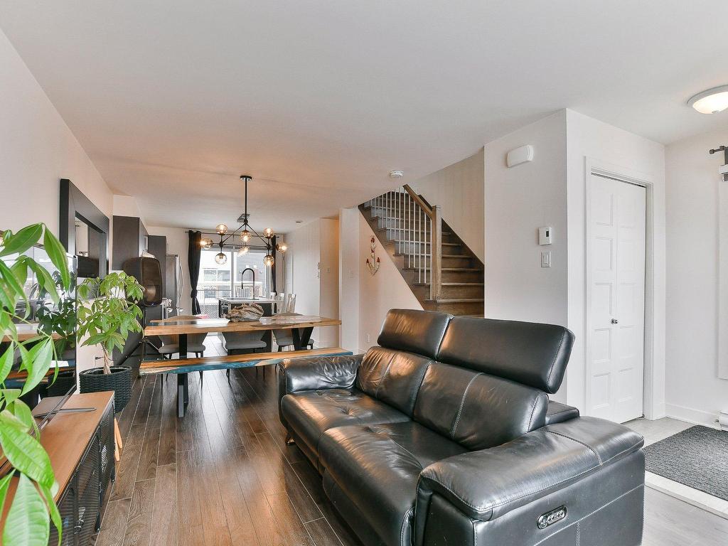 









922


Rg de l'Achigan N.

,
L'Épiphanie,




QC
J5X3L4

