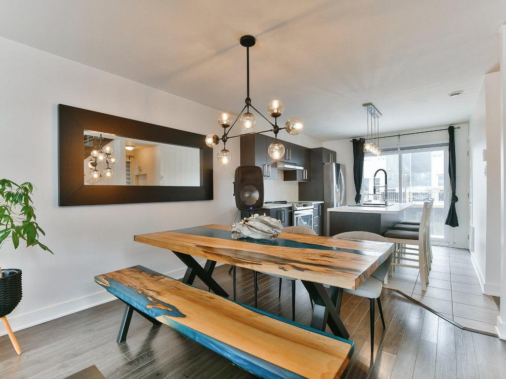 









922


Rg de l'Achigan N.

,
L'Épiphanie,




QC
J5X3L4

