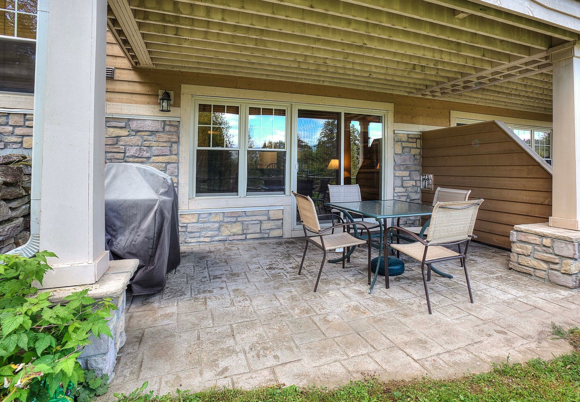 









185


Rue du Mont-Plaisant

, 6,
Mont-Tremblant,




QC
J8E1L2

