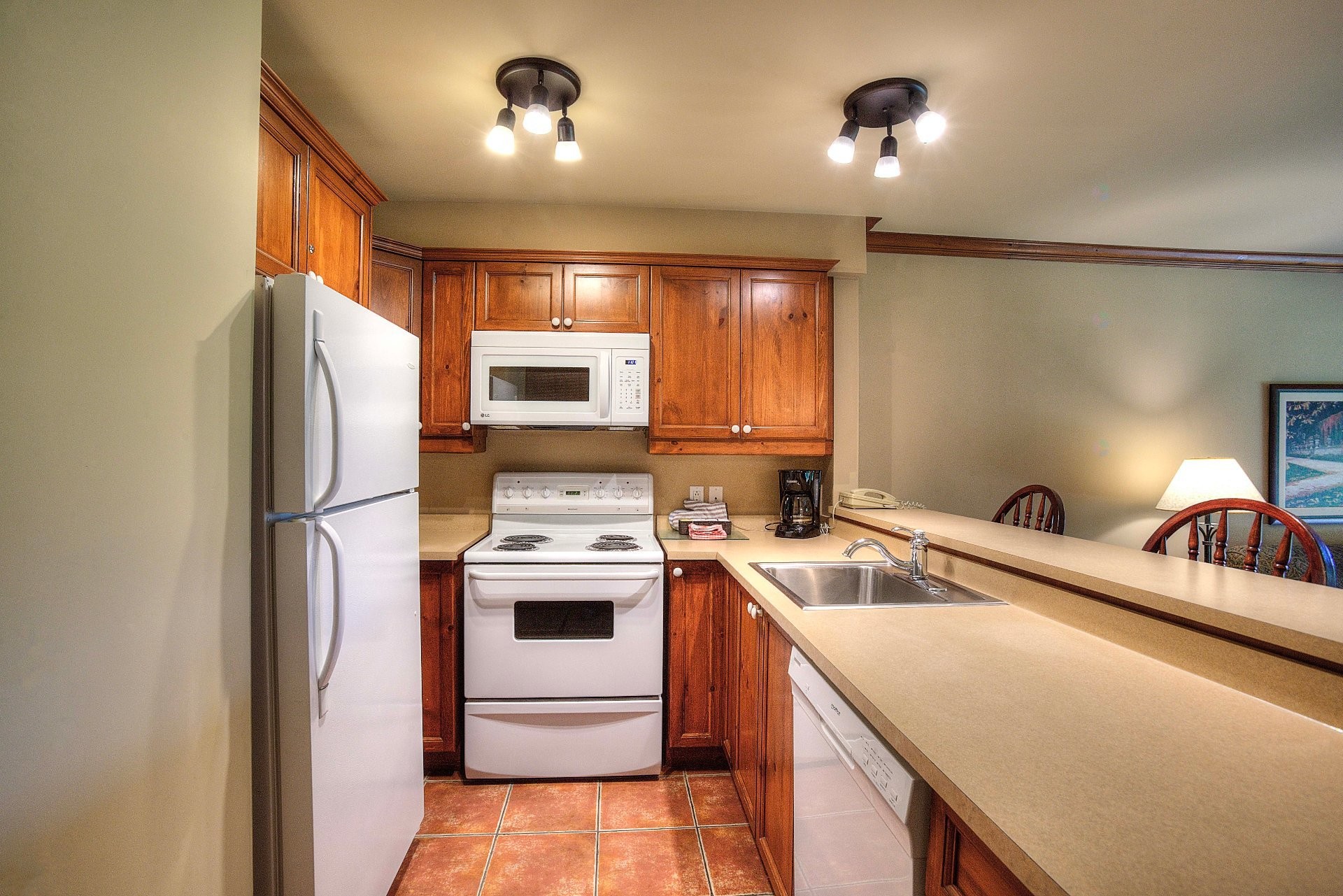 









185


Rue du Mont-Plaisant

, 6,
Mont-Tremblant,




QC
J8E1L2

