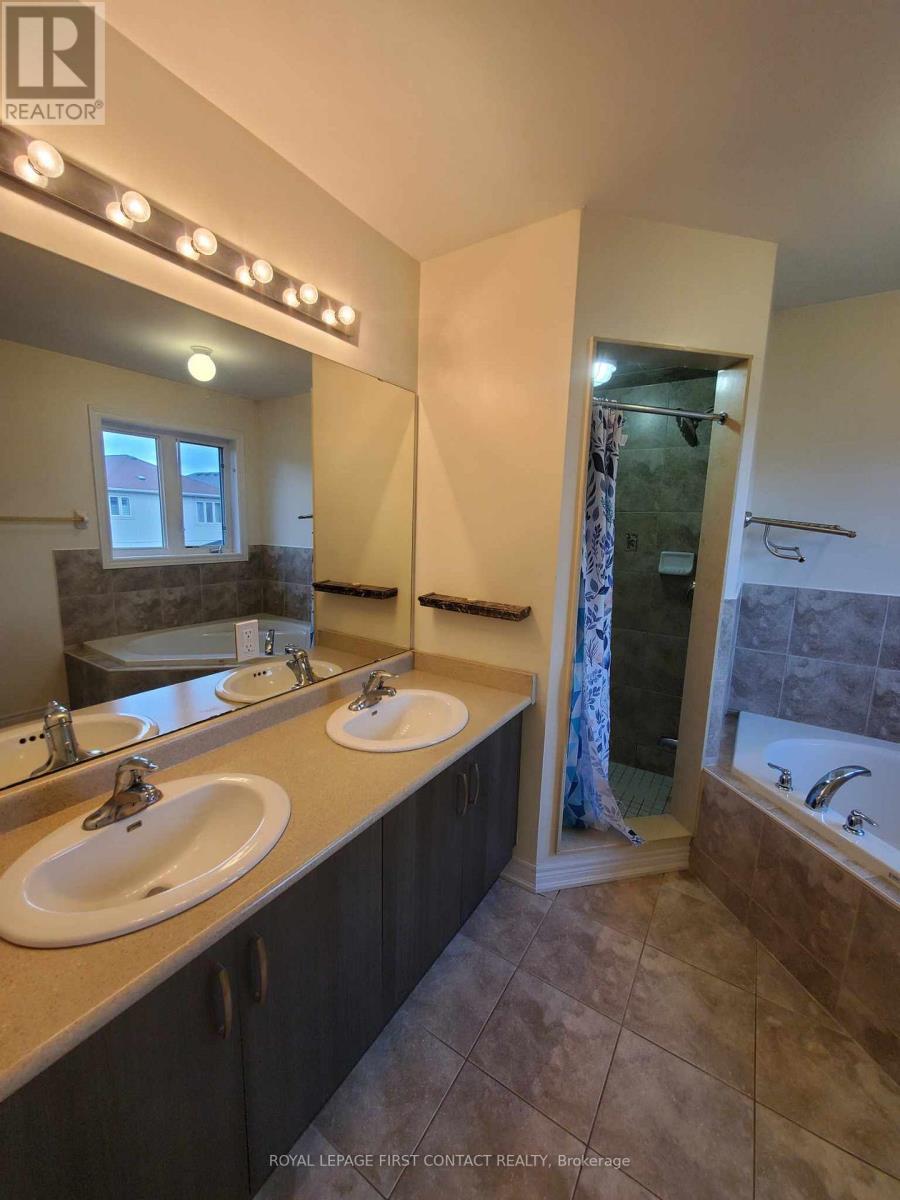 












241 GREENWOOD DRIVE

,
Essa,




Ontario
L0M1B4

