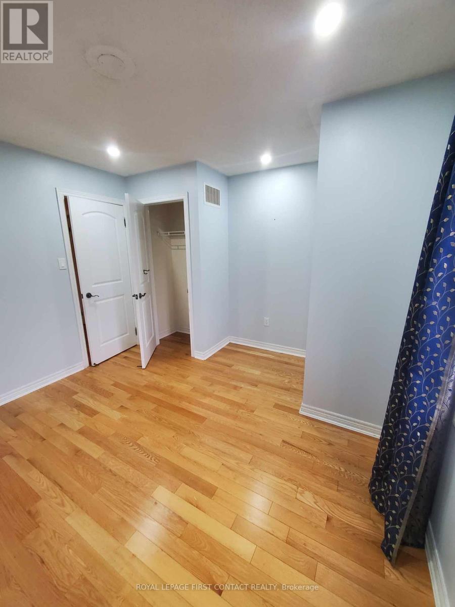 












241 GREENWOOD DRIVE

,
Essa,




Ontario
L0M1B4

